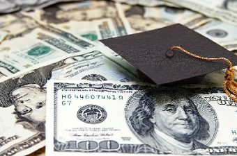 notas dólar pagar pós-graduação no exterior