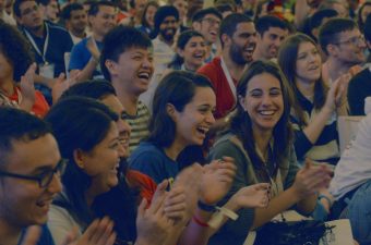 membros da AIESEC em Conferência
