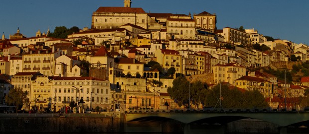 Mais uma universidade portuguesa passa a aceitar o Enem Mais uma universidade portuguesa passa a aceitar o Enem