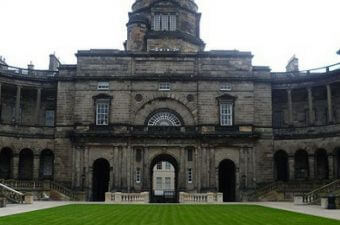 Universidade de Edimburgo oferece curso de verão na Escócia