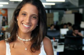 Beatriz Oliveira, estagiária na Fundação Estudar