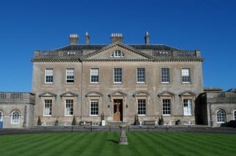 prédio principal da Bath Spa University