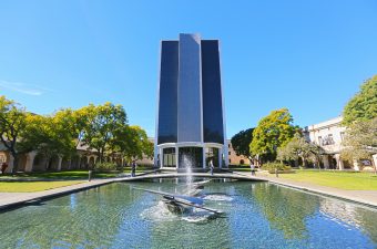 Caltech: Biblioteca Robert A Millikan Memorial