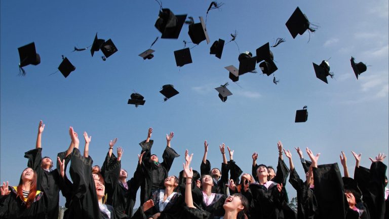 Pós-graduação lato sensu e strictu sensu: qual é a diferença? Pós-graduação lato sensu e strictu sensu: qual é a diferença?