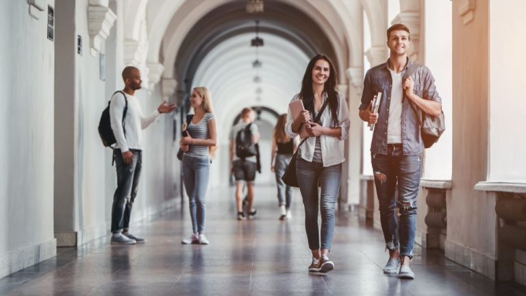 Evento online gratuito traz representantes de universidades de mais de 25 países Evento online gratuito traz representantes de universidades de mais de 25 países