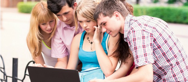 Ferramenta online ajuda estudantes a comparar universidades do exterior