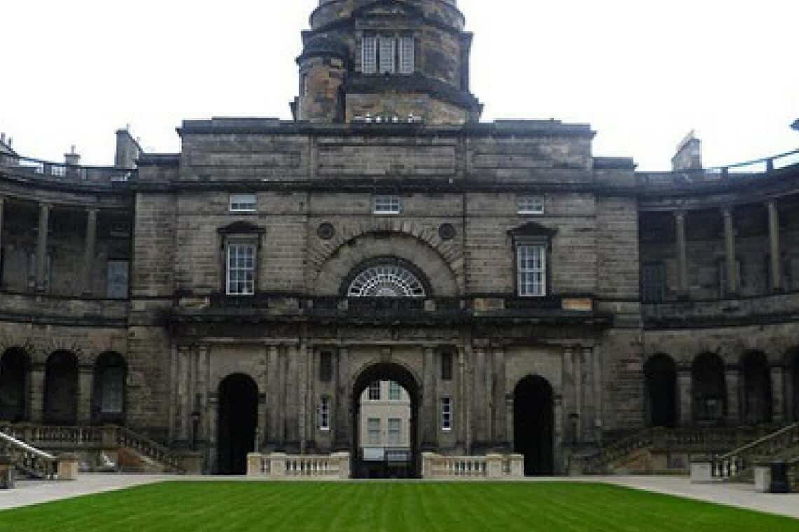 Universidade de Edimburgo oferece curso de verão na Escócia
