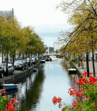 Canal em Amsterdam, na Holanda