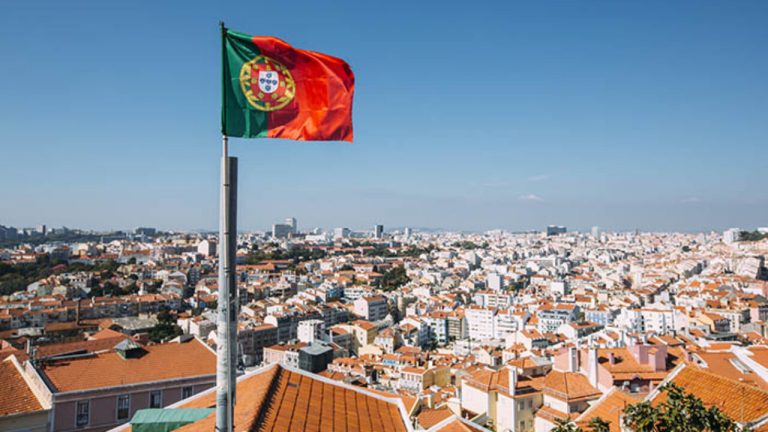 41 universidades portuguesas aceitam notas do ENEM 41 universidades portuguesas aceitam notas do ENEM