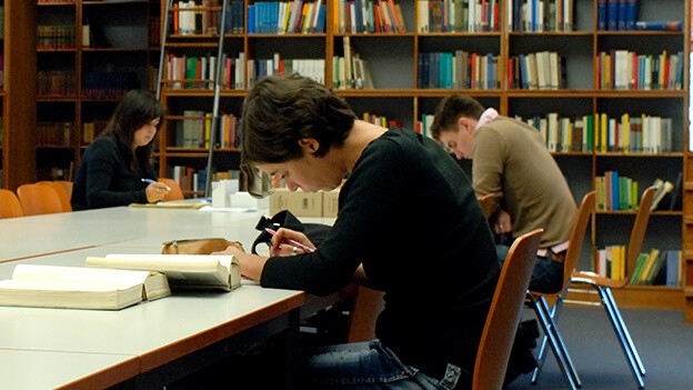 In der Bibliothek der Johann Wolfgang Goethe Universität Frankfurt