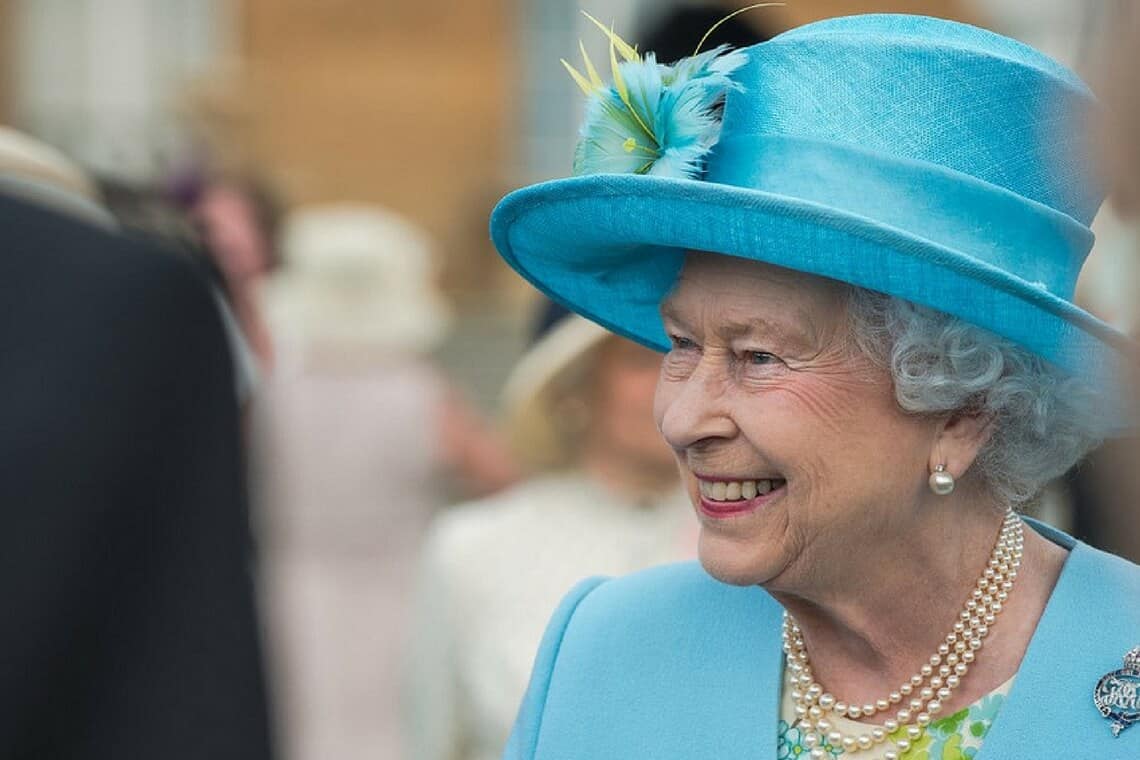 Rainha do Reino Unido, Elizabeth II