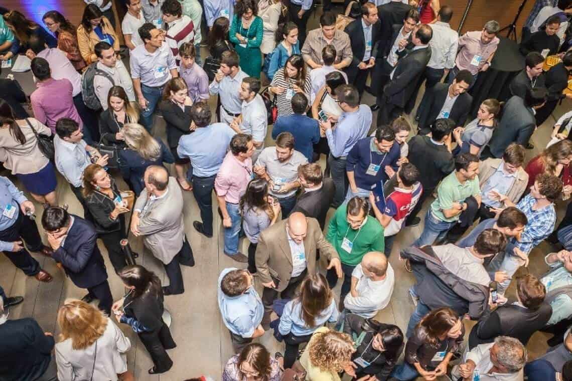 reunião de bolsistas do programa Líderes Estudar