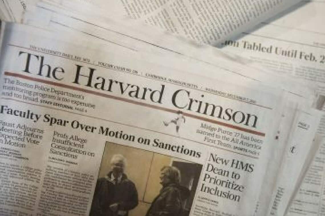 The Harvard Crimson está entre os principais jornais universitários dos Estados Unidos