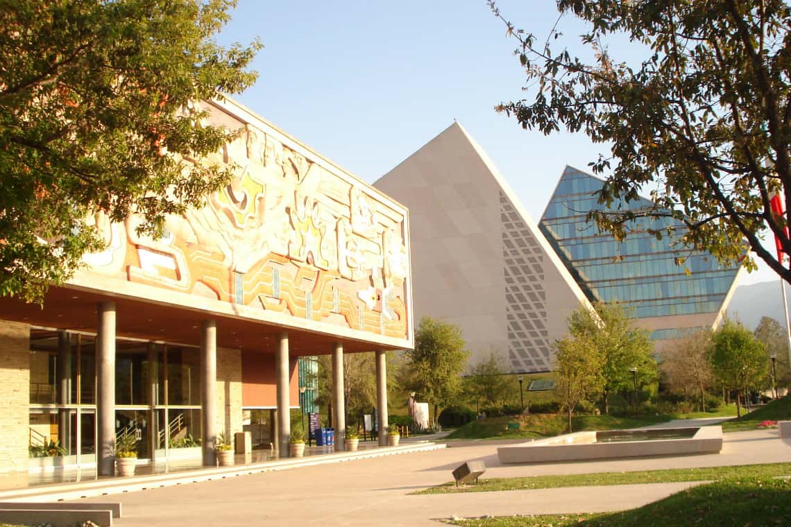 Instituto Tecnológico y de Estudios Superiores de Monterrey