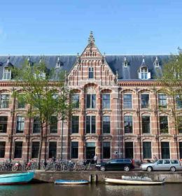 Universidade de Amsterdam lidera ranking de melhores cursos de comunicação do mundo