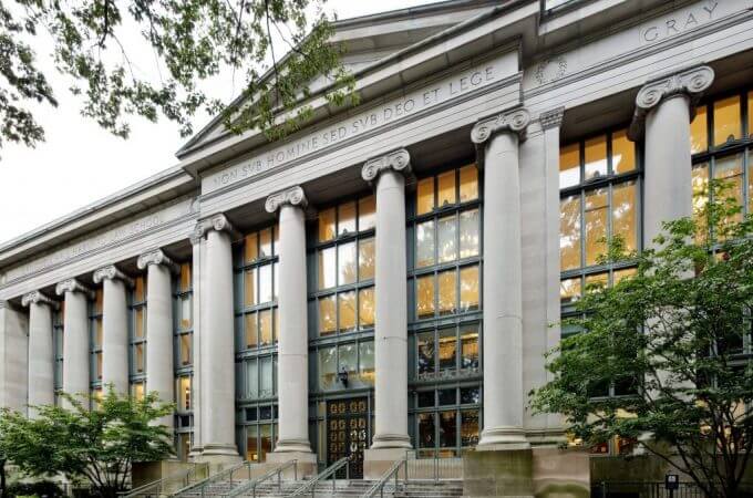 Langdell Hall, maior prédio da Harvard Law School