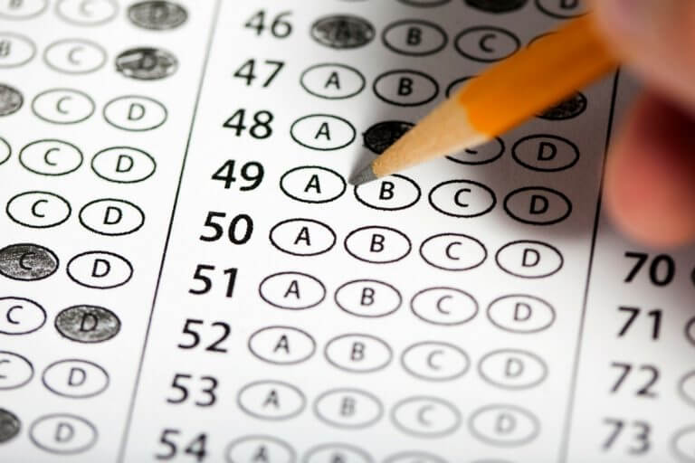 SAT e ACT: O que são e para que servem os testes padronizados