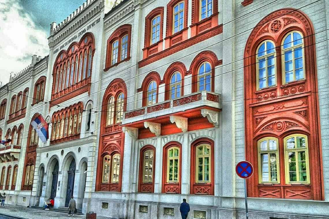 melhores universidades da Sérvia