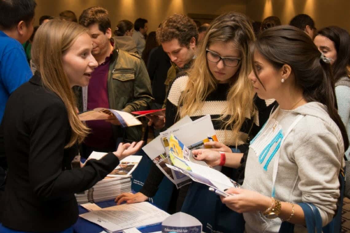 Feira EducationUSA está entre os eventos para quem quer estudar fora de setembro