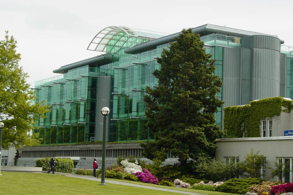 Biblioteca da University of British columbia (UBC ou Universidade da Colúmbia Britânica), campus Vancouver