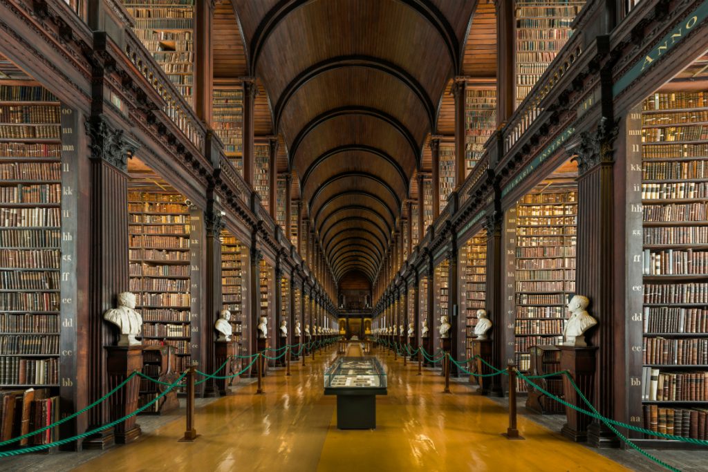 Bibliotecas Universitárias: Long Room