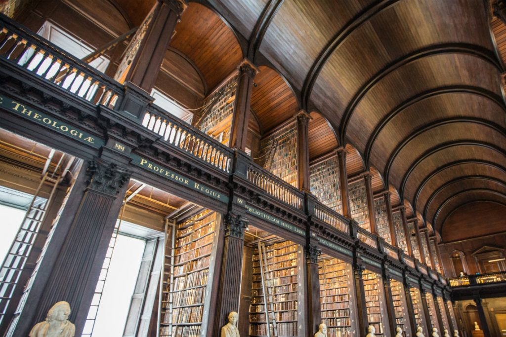 Bibliotecas Universitárias: Long Room