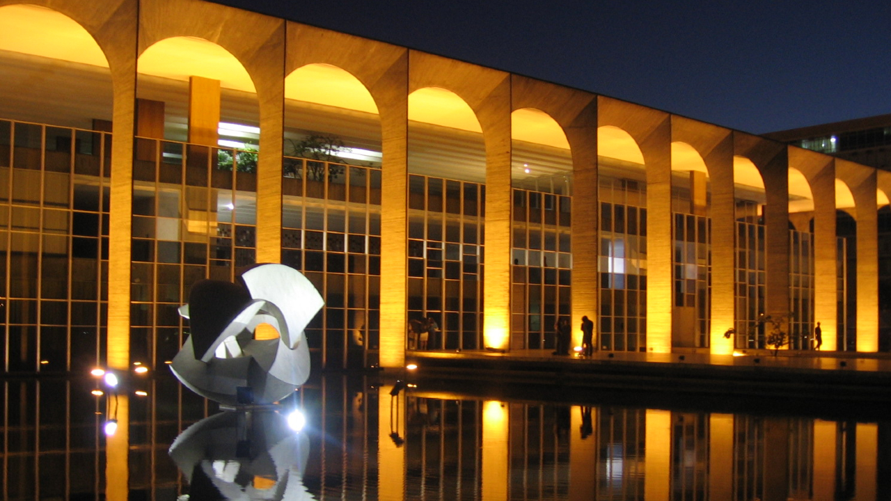 Palácio do Itamaraty à noite - diplomata, diplomacia