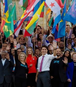 Justin Trudeau e Emma Watson no One Young World Summit 2016