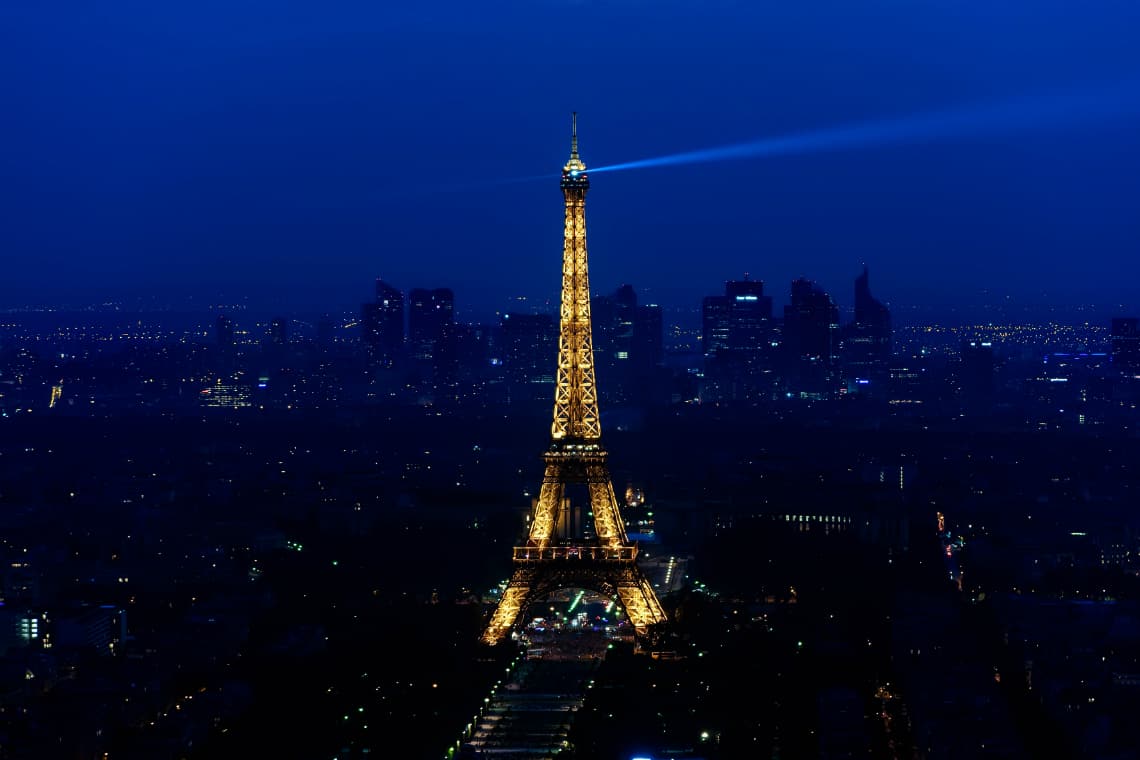 Torre Eiffel à Noite