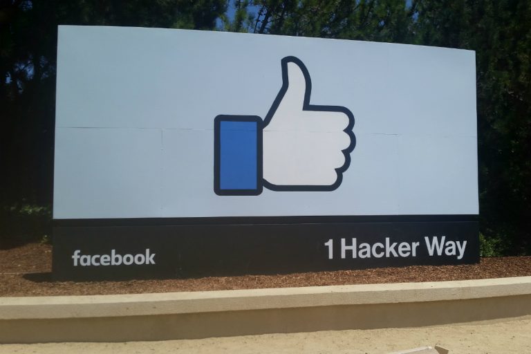 Facebook oferece residência de um ano para pesquisa em inteligência artificial