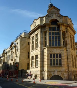 Escola de medicina da Universidade de Cambridge - bolsas integrais da Universidade de Cambridge