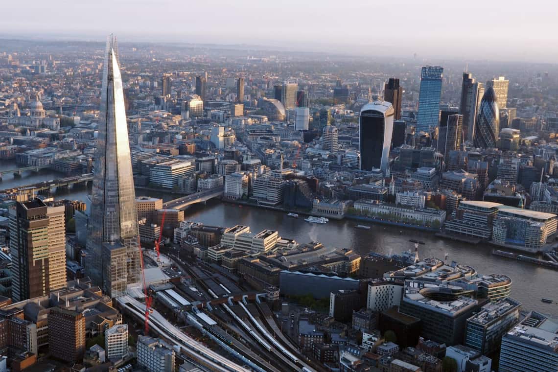 Londres vista de um balão - as melhores cidades para estudantes no mundo