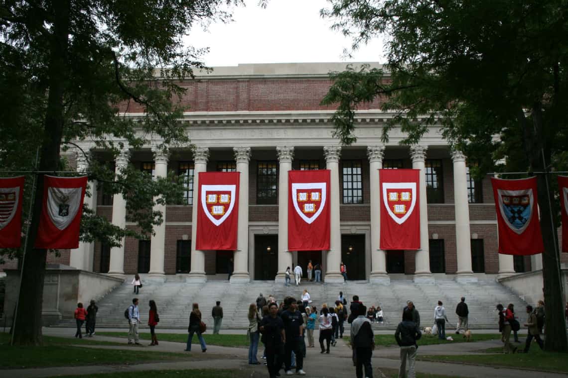 Harvard - Greve Pelo meio ambiente