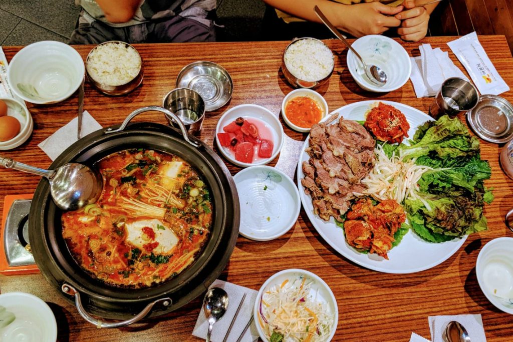 Comida coreana - estudar em Seul