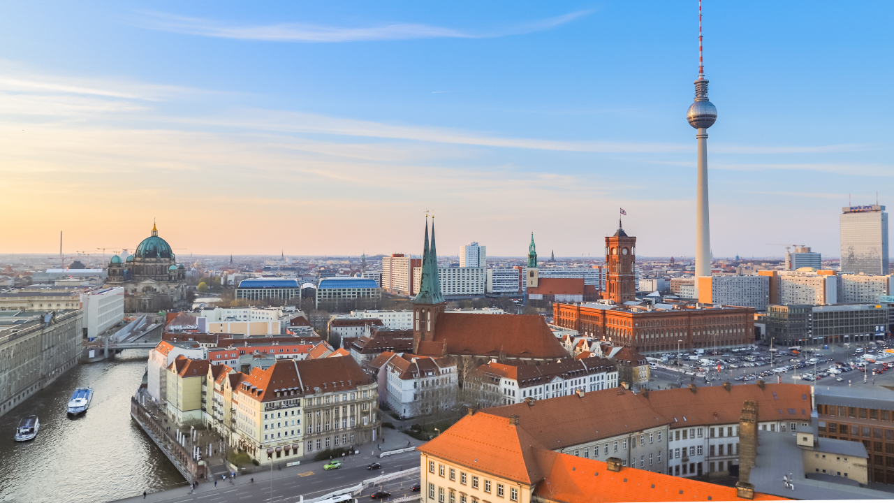 Paisagem urbana de Berlin, na Alemanha - bolsas de pós-graduação na Alemanha