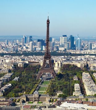 Paris, torre eiffel, frança - bolsas da embaixada da França