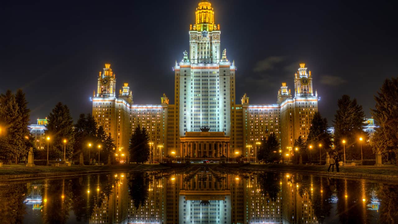 Lomonosov Moscow State University - bolsas integrais de pós na Rússia