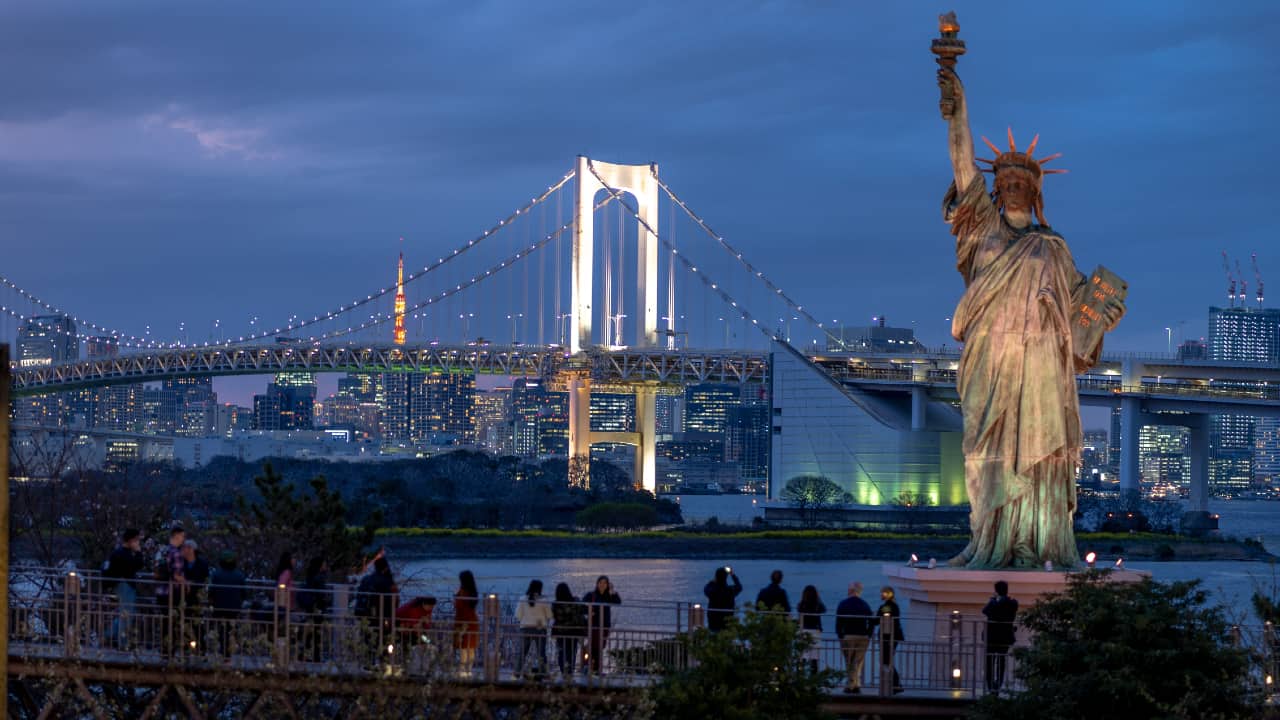 Estátua da liberdade e ponte