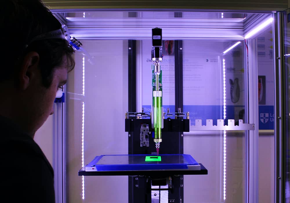 Máquina de impressora 3D imprimindo um objeto