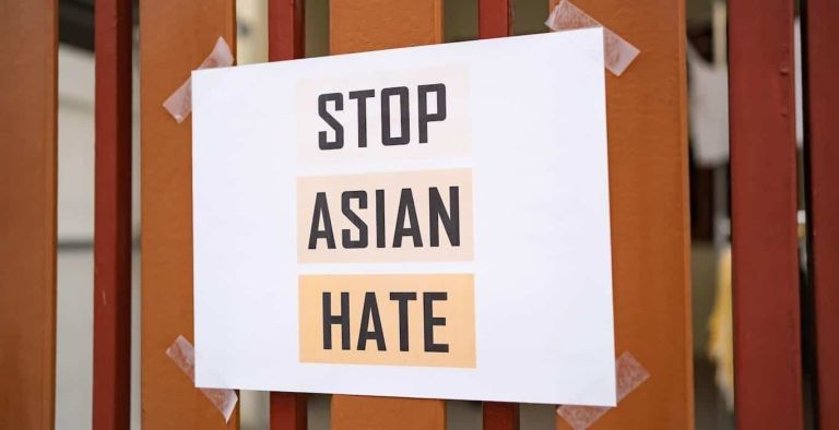 Universidades prestam apoio ao movimento “Stop Asian Hate”