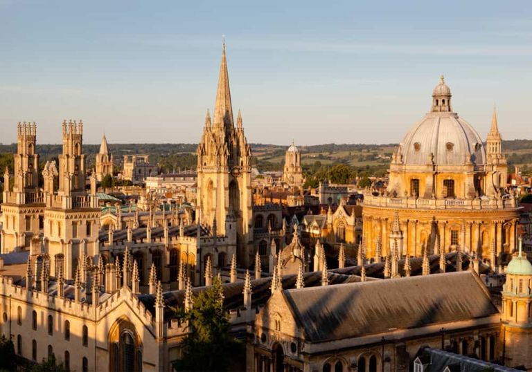Inscrições abertas para bolsas integrais de mestrado na Universidade de Oxford