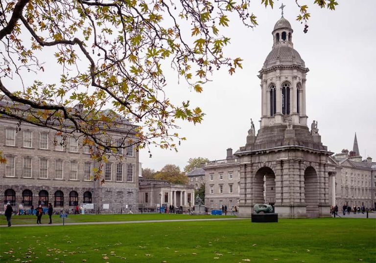 Concorra a bolsas integrais com auxílio mensal de € 15.000 para estudar na Irlanda