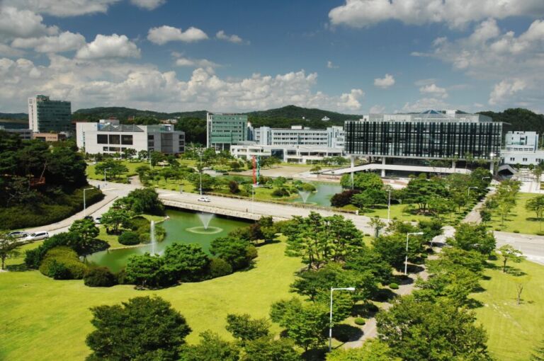 Últimos dias: bolsas integrais de graduação na Coreia do Sul - Estudar Fora
