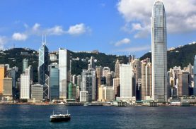 Vista do litoral de Hong Kong a partir do mar - phd em hong kong